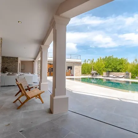 Magnificent Villa, Heated Pool, Air Cond, Sea View Вилла Сент-Максим