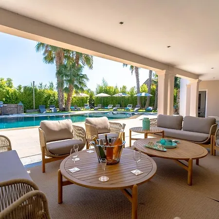 Вилла Magnificent Villa, Heated Pool, Air Cond, Sea View Сент-Максим