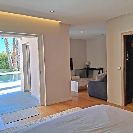 Magnificent Villa, Heated Pool, Air Cond, Sea View Сент-Максим
