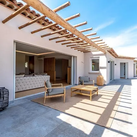 Magnificent Villa, Heated Pool, Air Cond, Sea View *