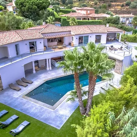 Villa Magnificent Villa, Heated Pool, Air Cond, Sea View *