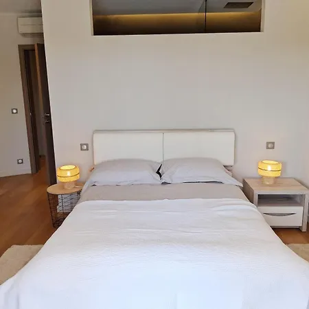 Villa Magnificent Villa, Heated Pool, Air Cond, Sea View *
