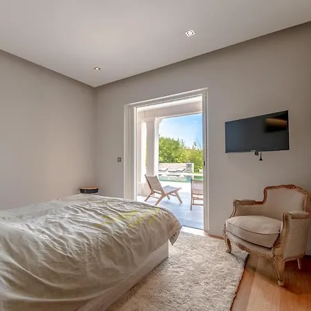 Magnificent Villa, Heated Pool, Air Cond, Sea View *