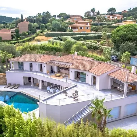 Villa Magnificent Villa, Heated Pool, Air Cond, Sea View